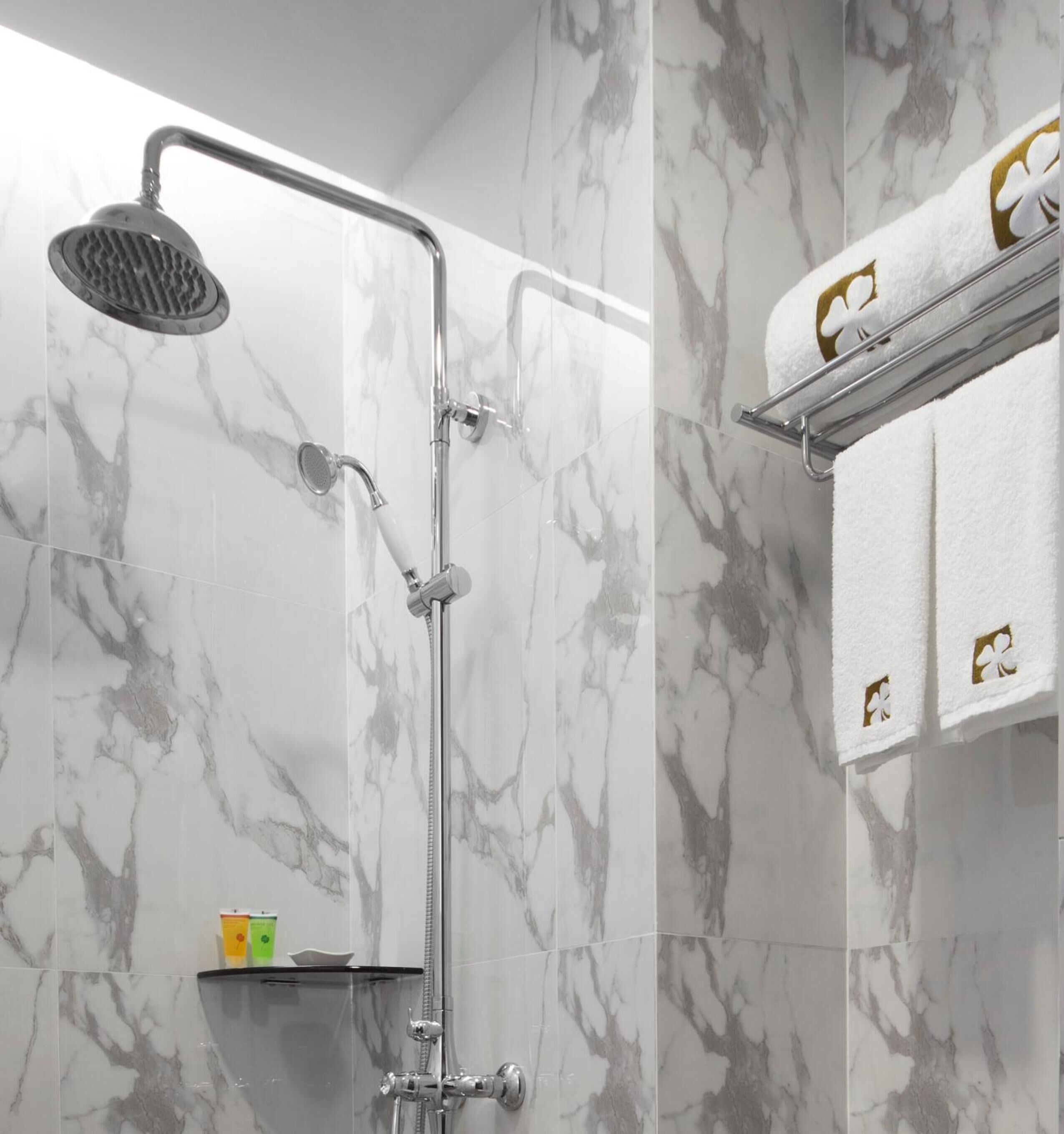 Photo - Hotel Clover 7