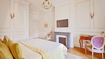 Ropa de cama de alta calidad y minibar