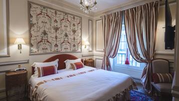 Ropa de cama de alta calidad y minibar