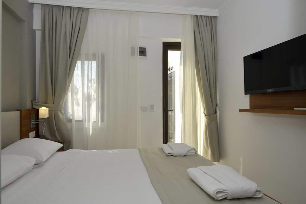 Standard Double or Twin Room | Free cribs/infant beds, free WiFi