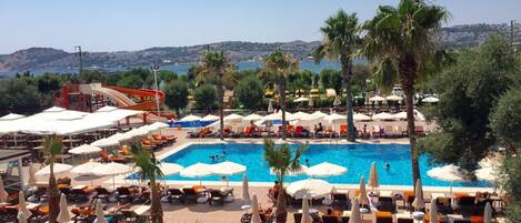 2 ulkouima-allasta, ilmaisia cabañoita, aurinkovarjoja