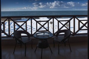 Quarto luxo, vista para o mar | Frigobar, cofres nos quartos, escrivaninha, quartos à prova de som