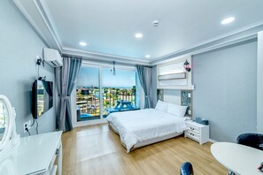 Standard Double Room | Free WiFi, bed sheets - Water Garden Resort (Jeju City)