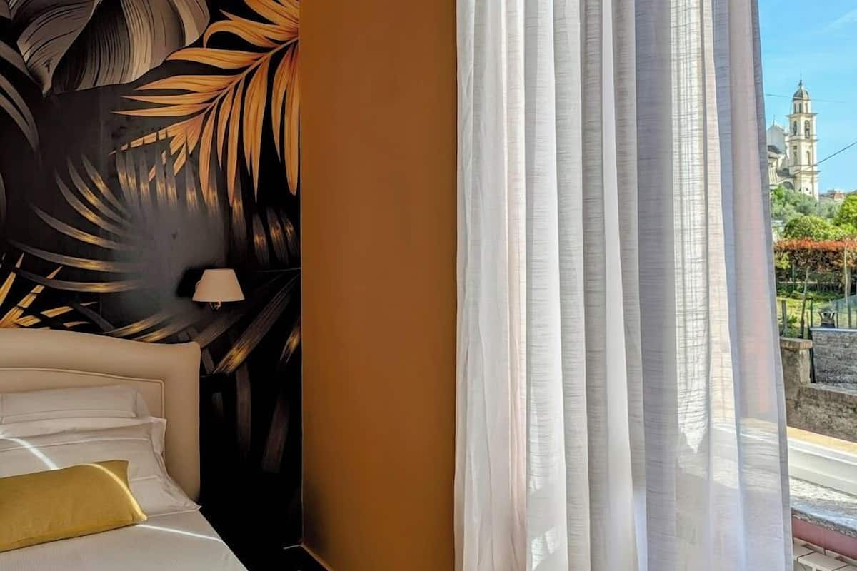 1 bedroom, premium bedding, pillow-top beds, in-room safe