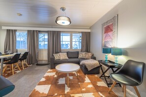 Two-Bedroom apartment with balcony - 2A - | Wohnbereich