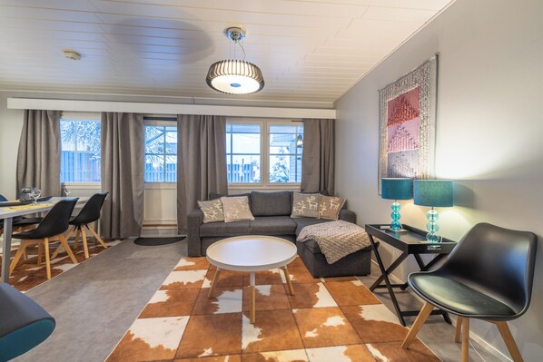 Two-Bedroom apartment with balcony - 2A - | Wohnbereich