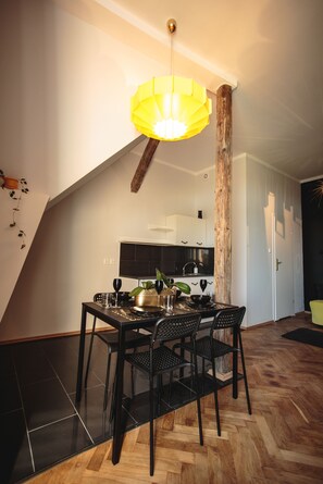 Superior appartement, 1 slaapkamer, kitchenette (Black Boutique) | Dineren op de kamer