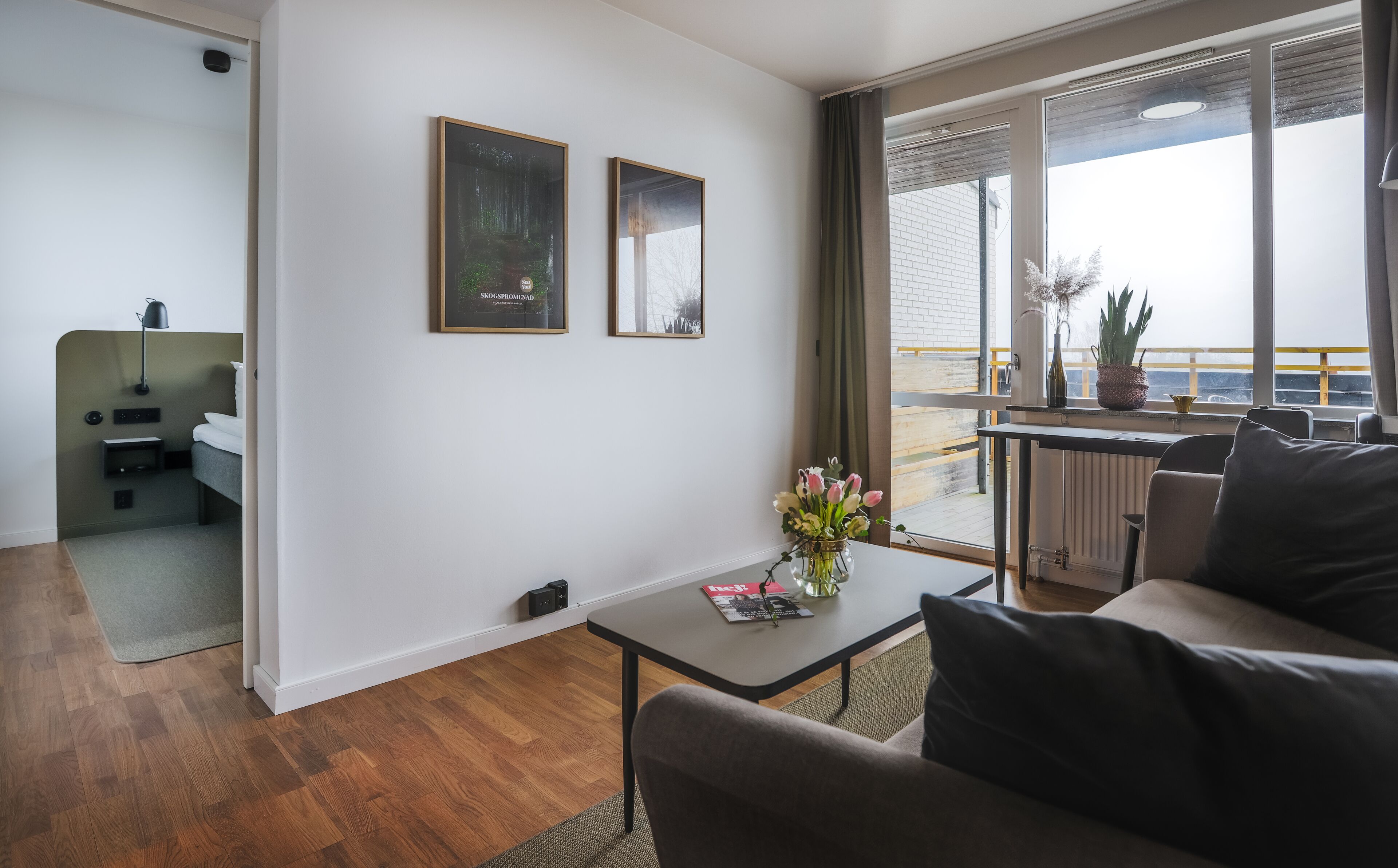 family room | individually decorated, individually furnished, desk, cots/infant beds