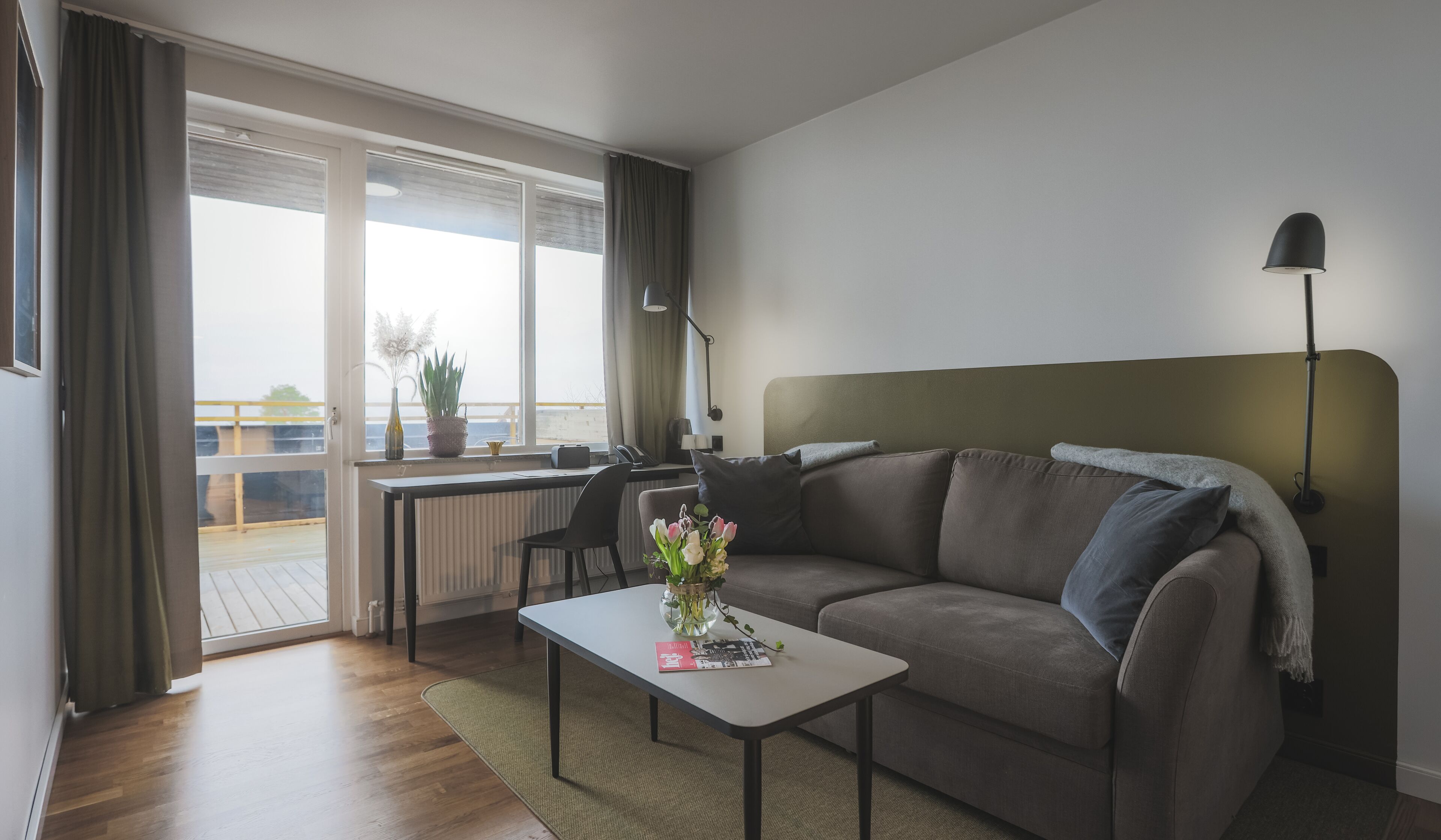 family room | individually decorated, individually furnished, desk, cots/infant beds