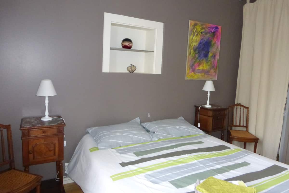 Privilege Room | Premium bedding, Select Comfort beds, desk, laptop workspace