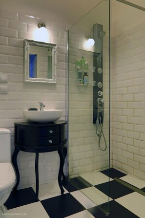 Premium Apartment, 1 Bedroom (Silver  Boutique) | 1 bedroom, individually decorated, individually furnished, free WiFi - Boutique Apartments - Kazimierz (Kraków)