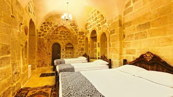 Deluxe Quadruple Room | Individually furnished, free WiFi