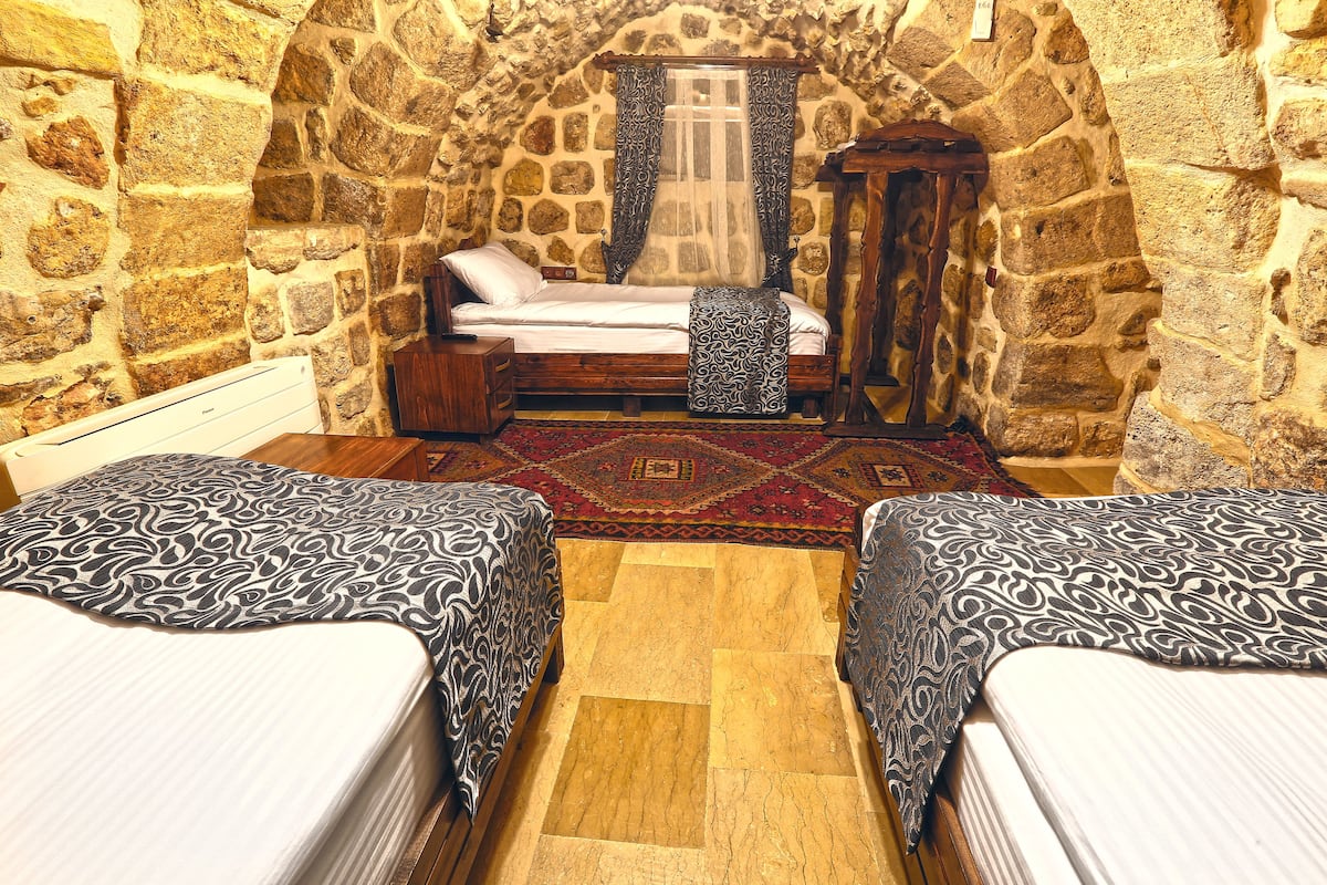 Suite familiar, 2 habitaciones | Muebles diferentes y wifi gratis