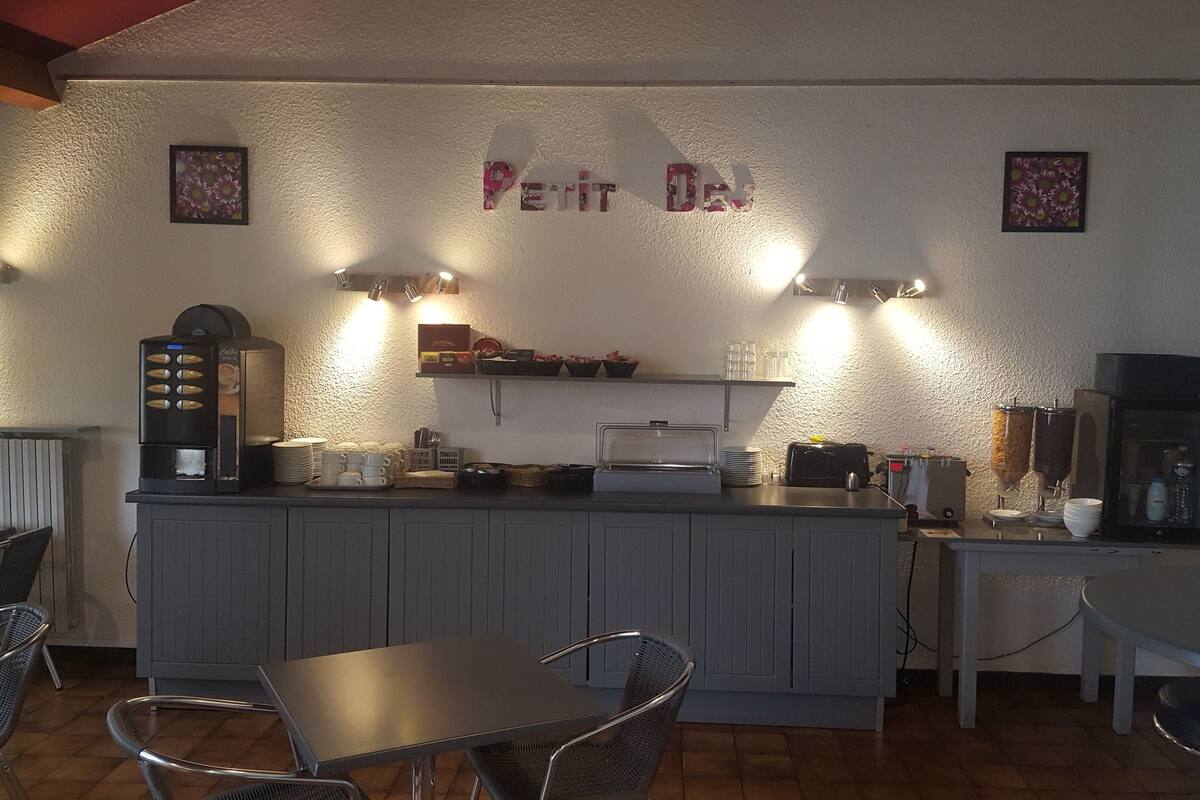 daily buffet breakfast (eur 8.40 per person)