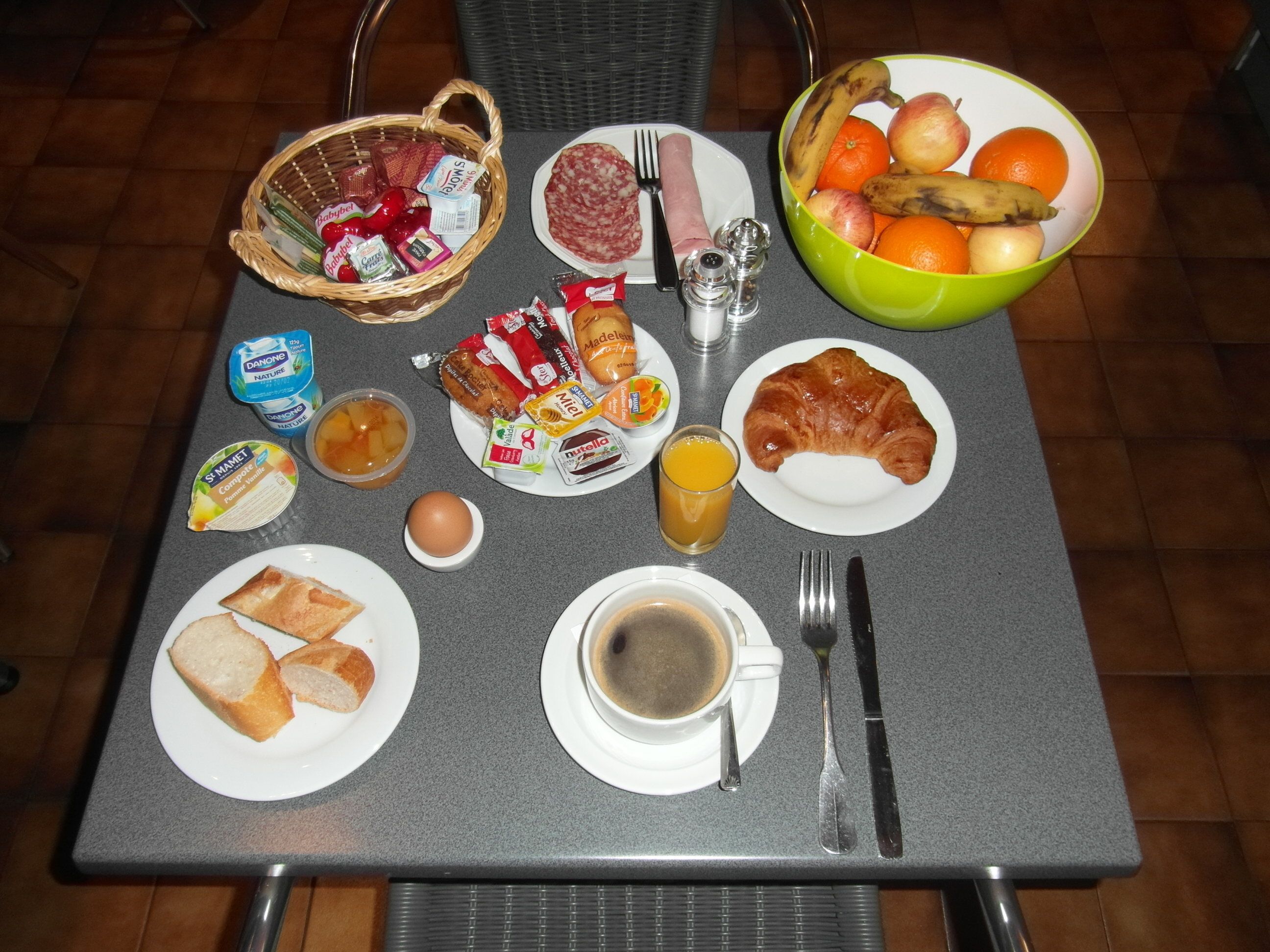 daily buffet breakfast (eur 8.40 per person)