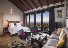 Suite familiar | Caja fuerte, sistema de insonorización, wifi gratis