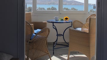 Superior Apartment | Free cribs/infant beds, free WiFi, bed sheets