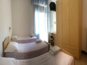 Free cribs/infant beds, free WiFi - Hotel Ronconi (Rimini)