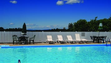 Seasonal outdoor pool