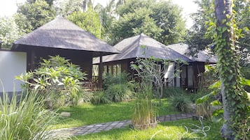 Bungalow | Zimmersafe, Schreibtisch, kostenloses WLAN, Bettwäsche