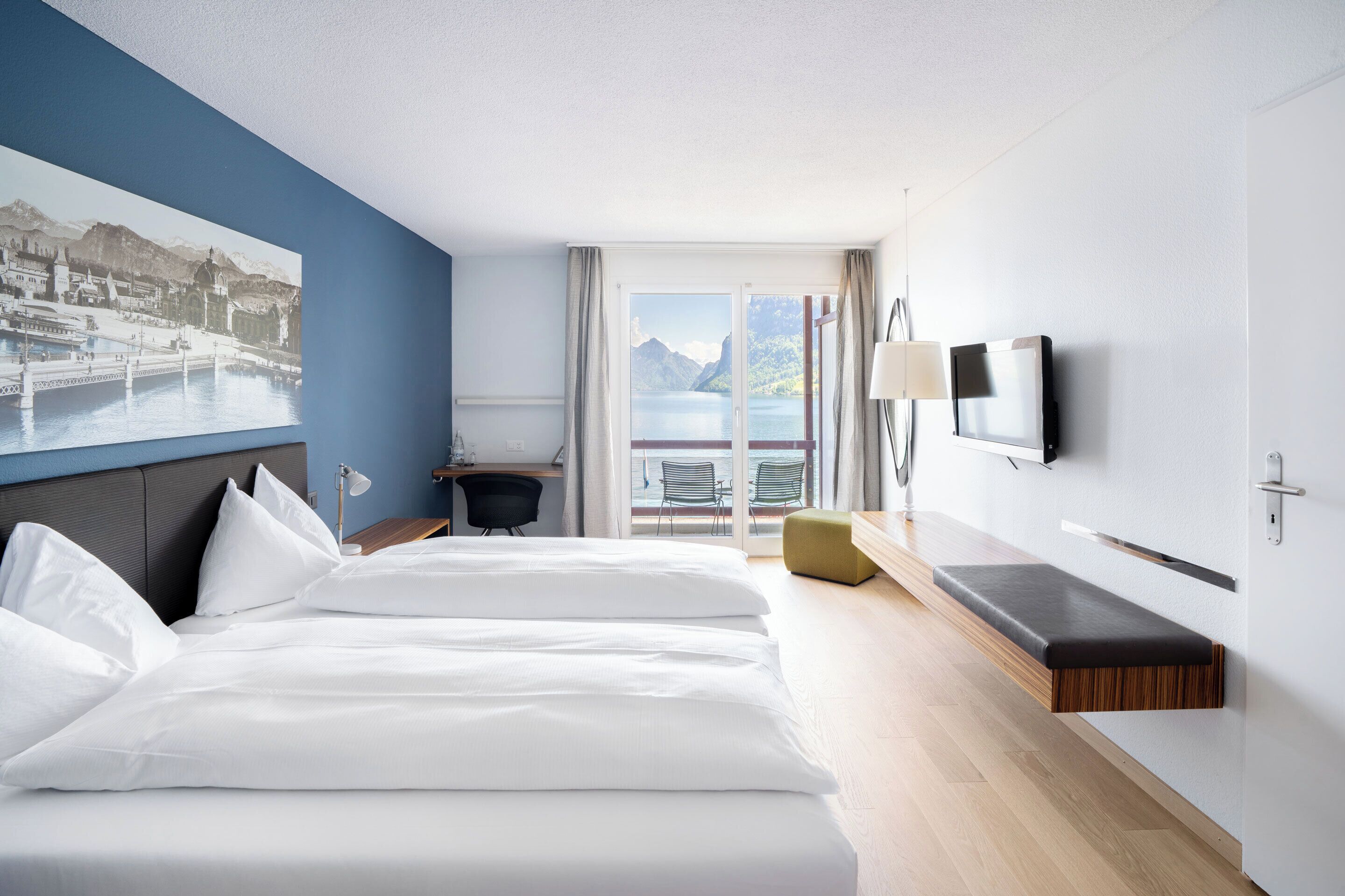 double room, balcony, lake view | minibar, in-room safe, free wifi, bed sheets