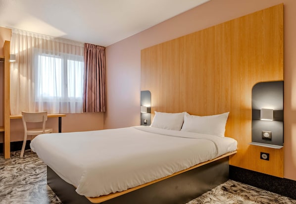 In-room safe, desk, soundproofing, iron/ironing board