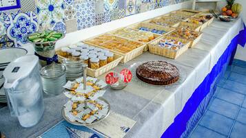 Tägliches inbegriffenes Frühstücksbuffet