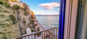 Habitación económica con 1 cama doble o 2 individuales | Escritorio, cunas (de pago), wifi gratis