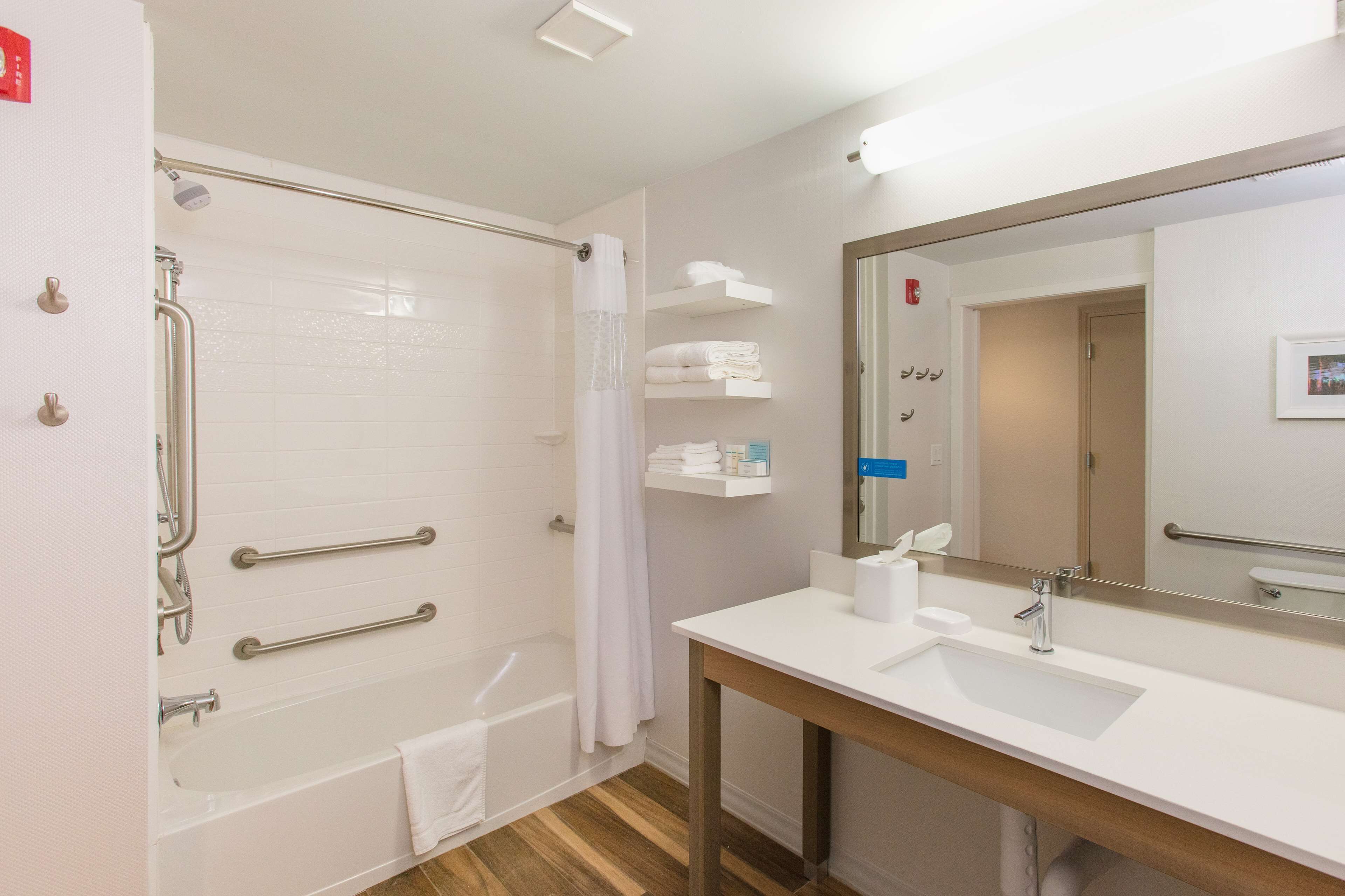 combined shower/bathtub, free toiletries, hair dryer, bathrobes