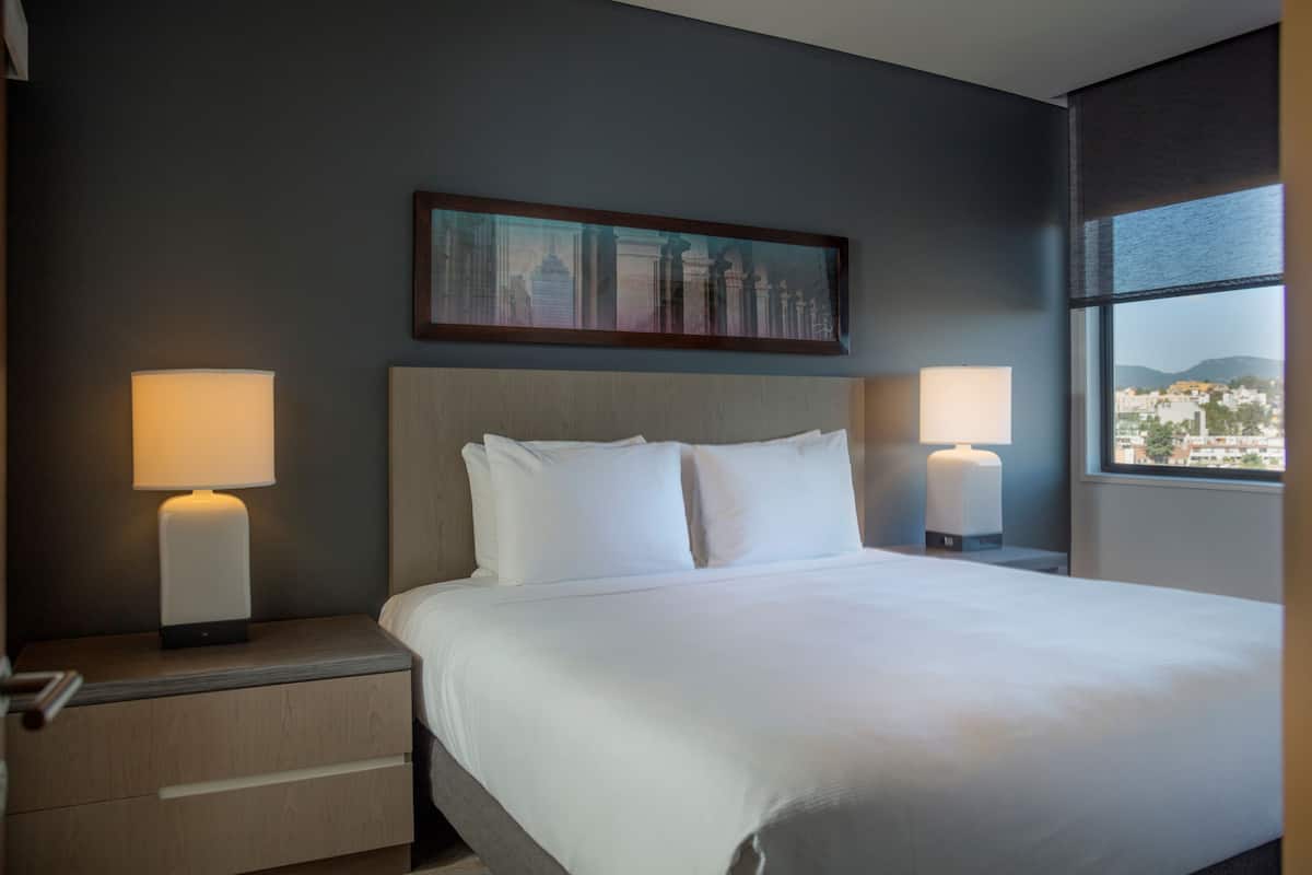 1 Schlafzimmer, hochwertige Bettwaren, Daunenbettdecken, Zimmersafe