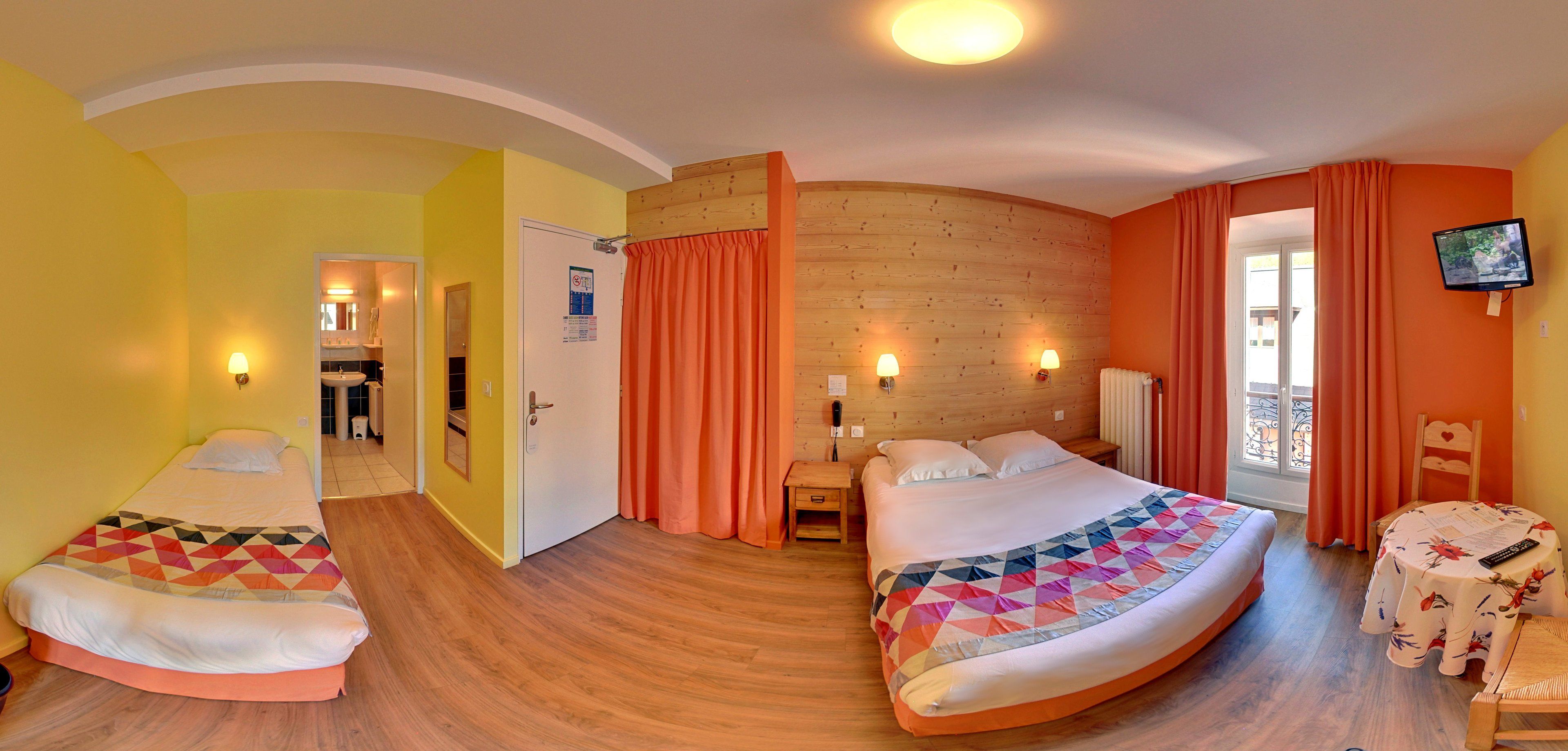 comfort triple room | in-room safe, individually decorated, desk, soundproofing