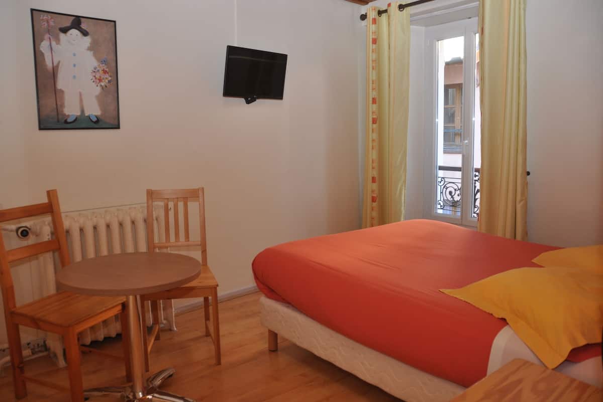 Standard Double Room | In-room safe, individually decorated, desk, soundproofing