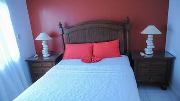 1 bedroom, iron/ironing board, free WiFi