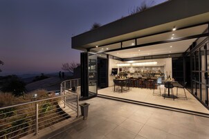 Bar (en la propiedad)