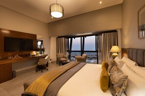 Escritorio, insonorización, cunas gratuitas y wifi gratis