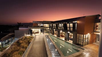 Kuntoallas / pitkä uima-allas