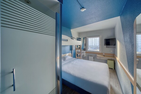 Desk, free WiFi, bed sheets