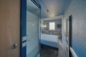 Triple Room, 1 Double Bed