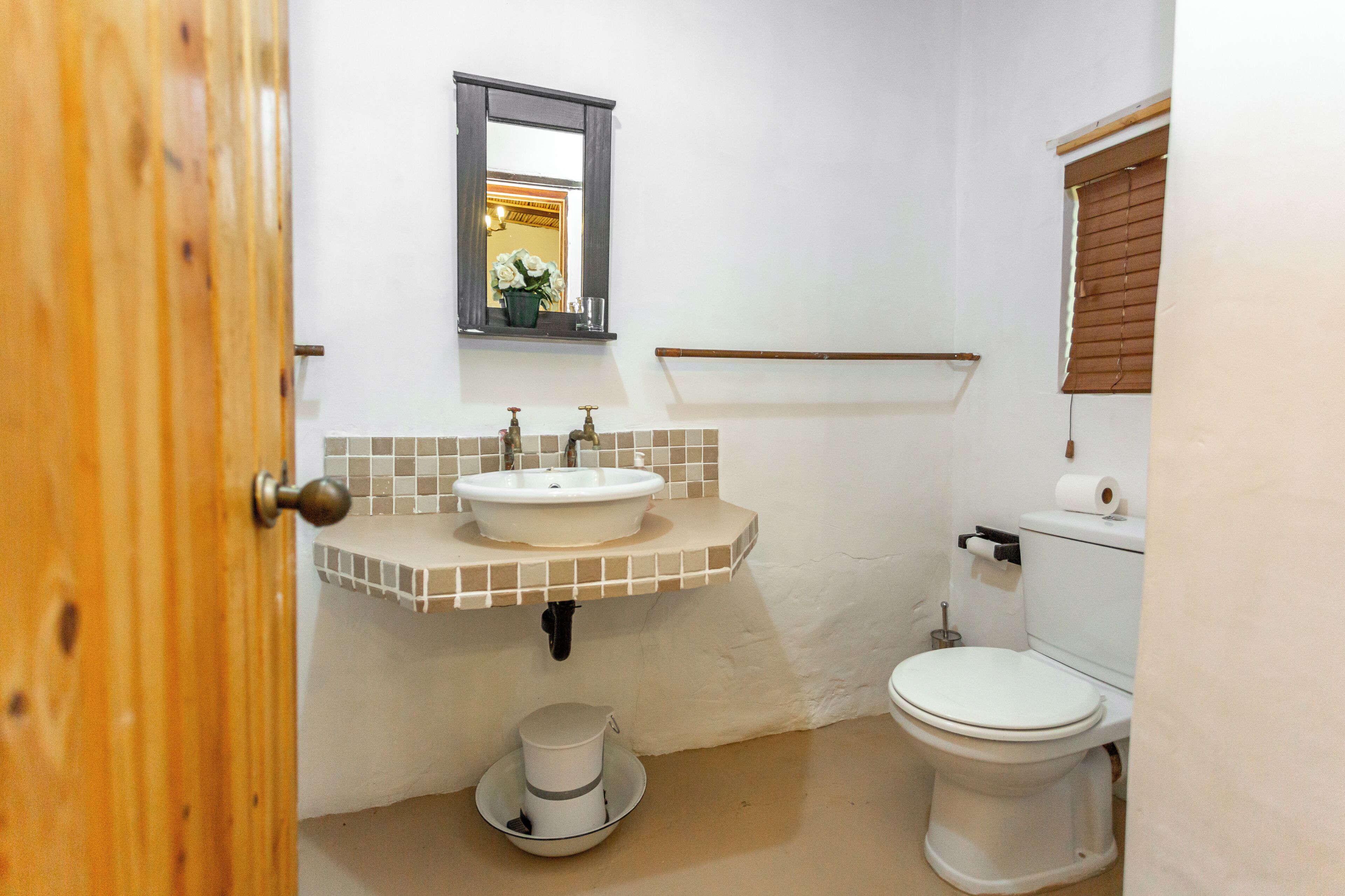 Family Room | Bathroom