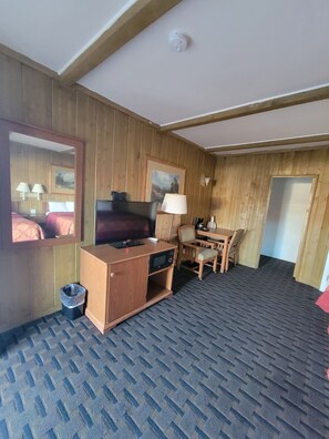 Free WiFi, bed sheets - Townhouse Motel (Bishop)