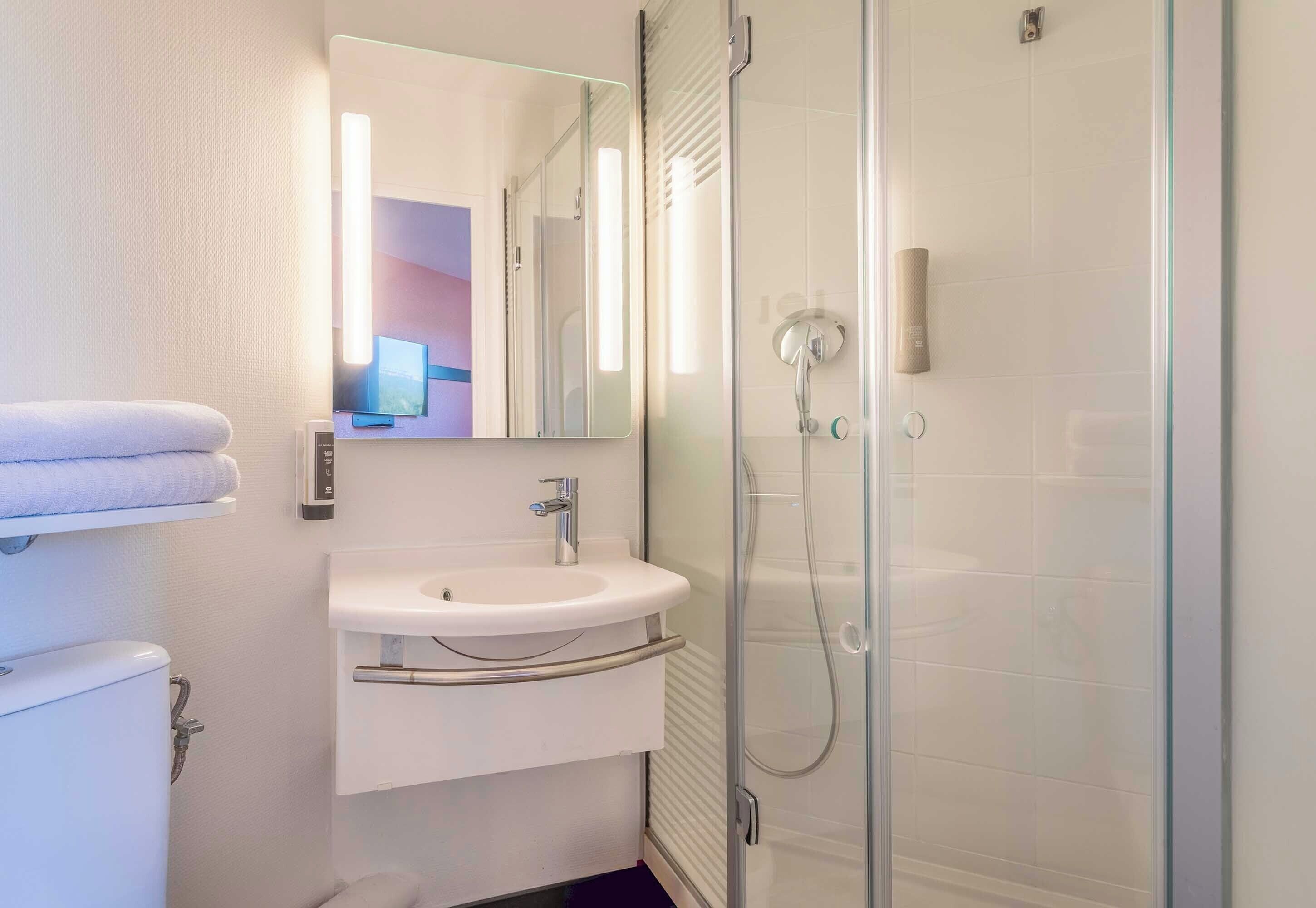 Photo - B&B HOTEL Aix-en-Provence Meyreuil Sainte-Victoire