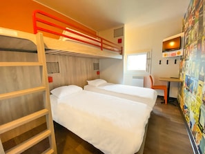 Room, 3 Single Beds (Break Room) | In-room safe, desk, laptop workspace, blackout curtains - hotelF1 Laval (Change)