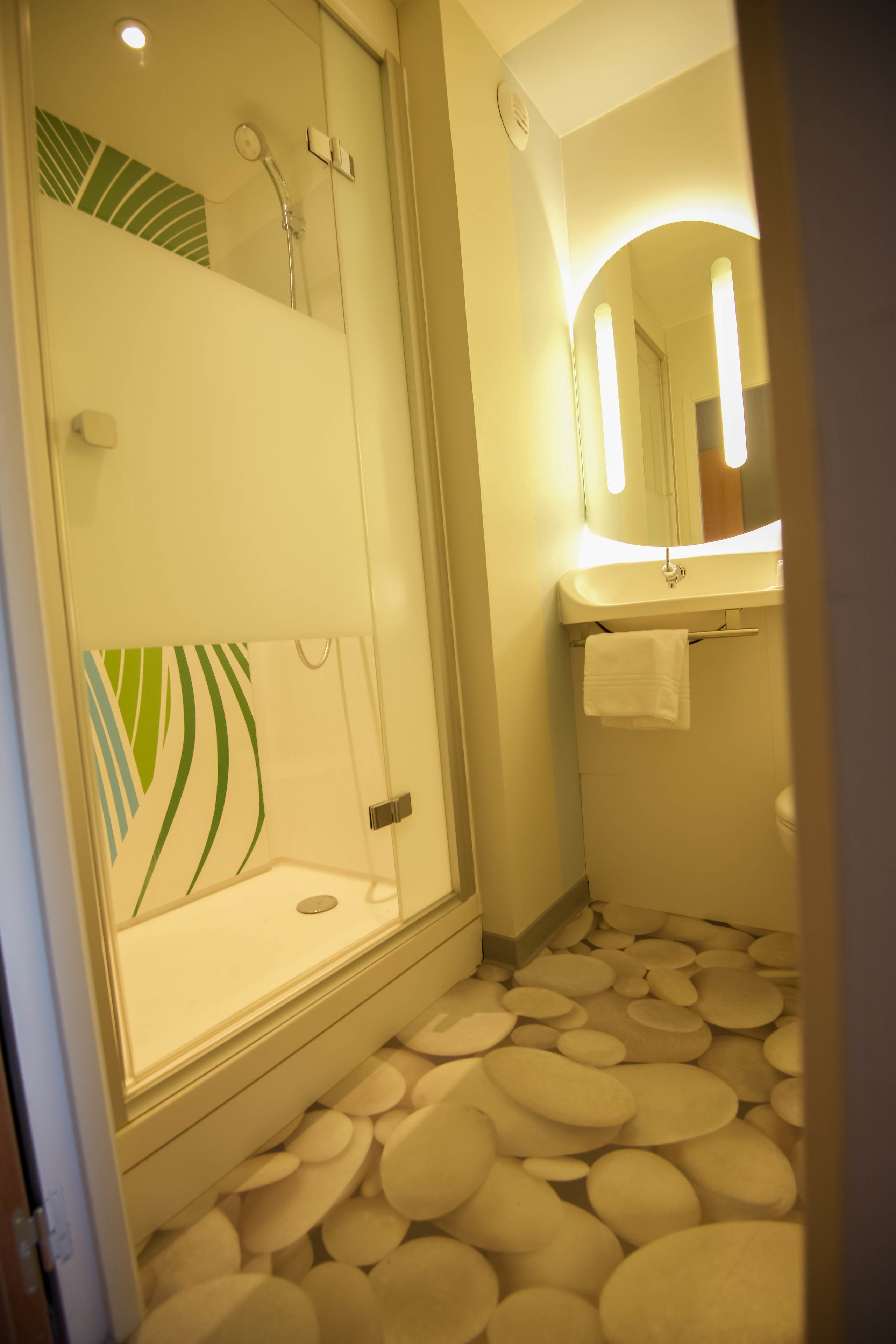 triple room, multiple beds | bathroom amenities | shower, eco-friendly toiletries, towels