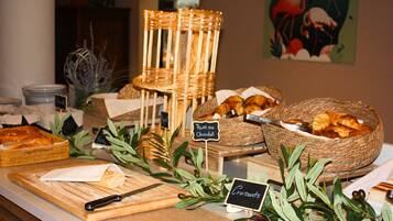 Dagelijks ontbijtbuffet (EUR 12.50 per persoon)