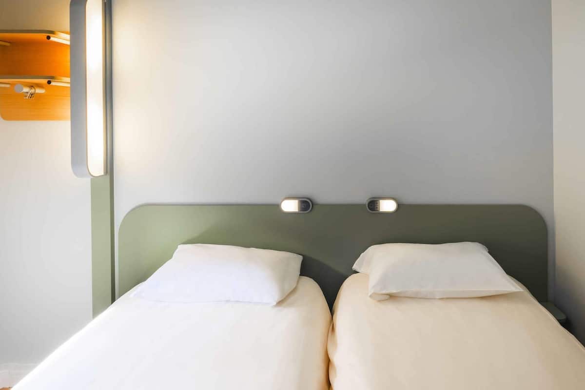 Twin Room, 2 Single Beds