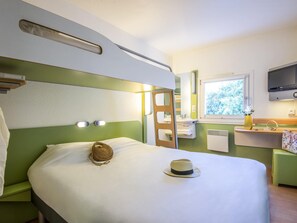 Skrivebord, barnesenger (inkludert) og wi-fi (inkludert)