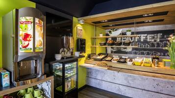 Daily buffet breakfast (EUR 6.15 per person)