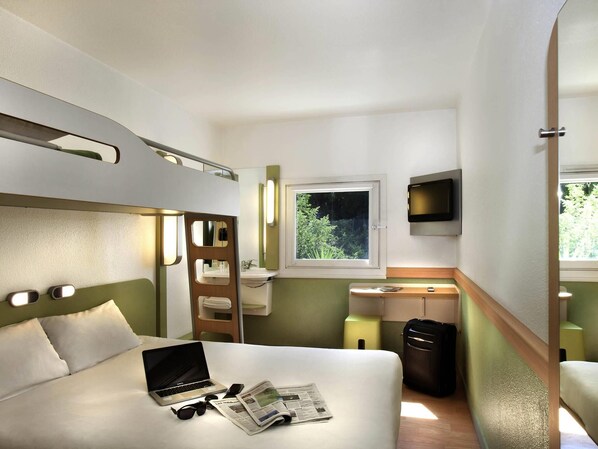 Bureau, lits bébé (gratuits), Wi-Fi gratuit