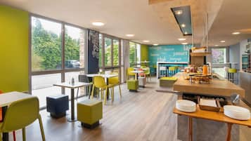 Frokostbuffé hver dag (EUR 9.9 per person)