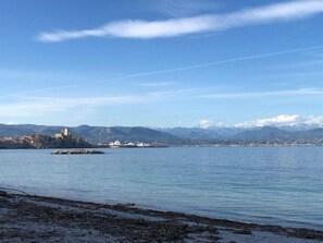 Beach - ibis budget Nice Palais Nikaia (Nice)